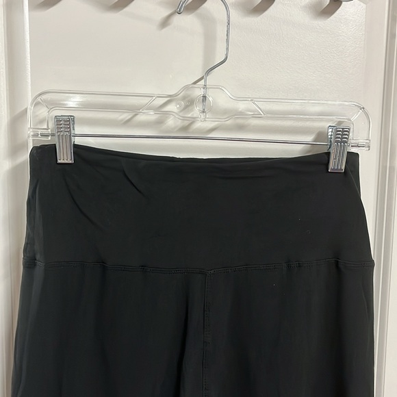 NWOT Women’s Black Soft Biker Shorts - Picture 3 of 4
